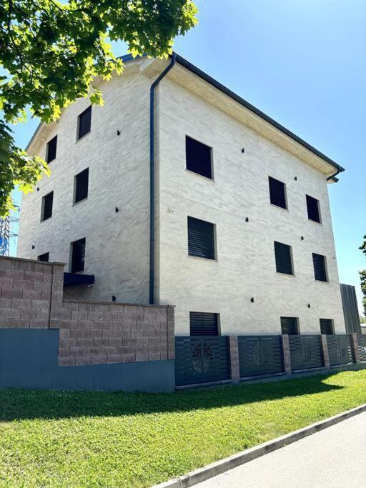 Villa Moste 3-Free Parking&Pool, Ev Station Liubliana Exterior foto